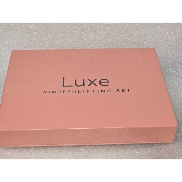 Luxe Eyelash Lifting Kit With User Guide Sealed - Picture 2 of 2